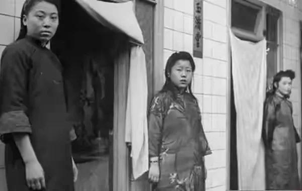 一个民国妓女的回忆（头牌外出赴宴都要带上几块手绢）