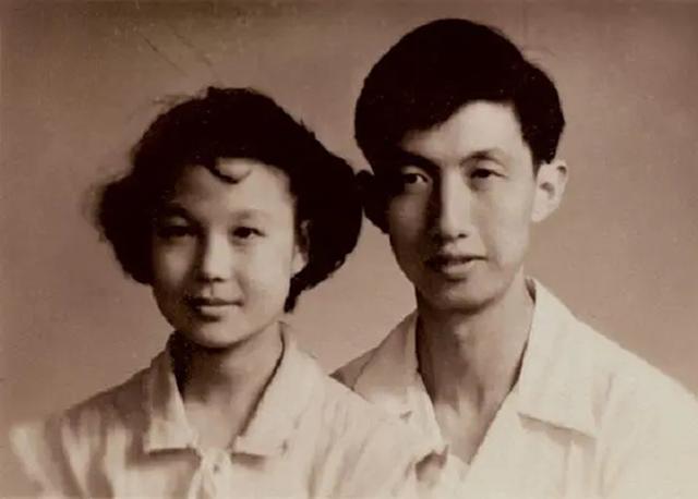 黄宗洛:与黄宗江黄宗英并称“黄氏三杰”，多演小人物，被称“龙套大师”