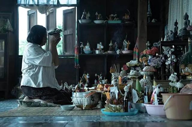 影院全程开灯放映，泰国年度恐怖神作登上热搜，有人看完吓到头疼