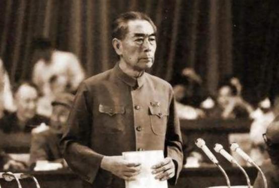 周总理临终前，亲自点名要赵炜前来，这一次是为了他心爱的小超