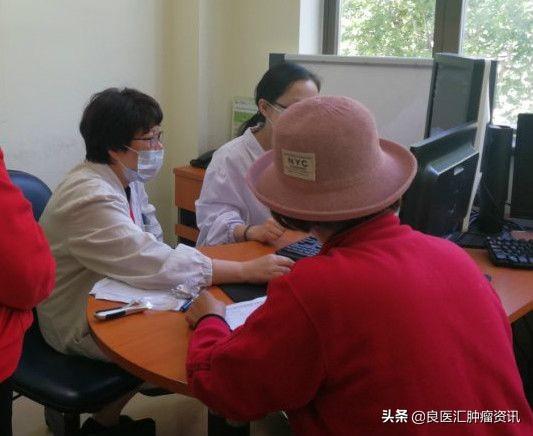 右肺上叶非角化型鳞状癌