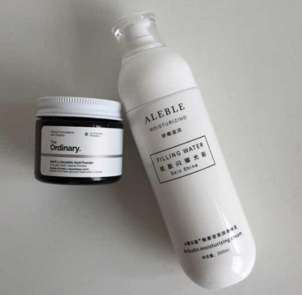 vc粉和身体乳发黄