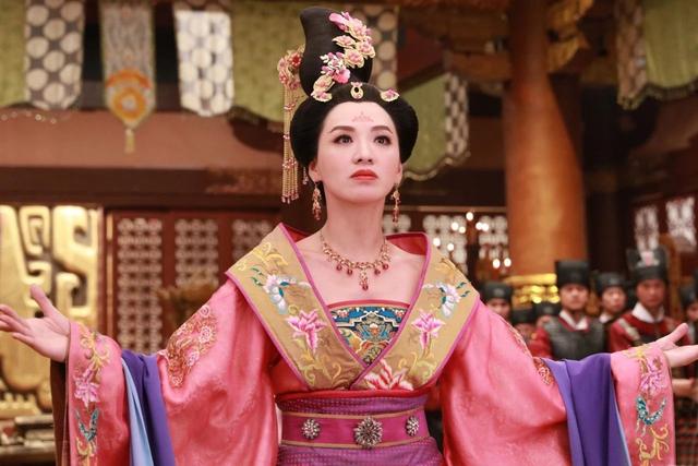 有朋友介绍“潜力股”！46岁TVB花旦离婚后单身多年：想找新对象