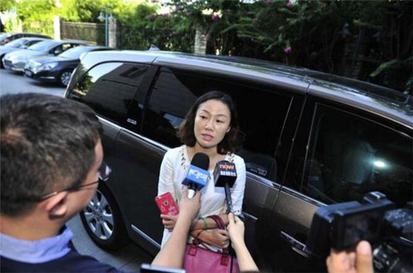 中国最贵女秘书：年薪849万，年终奖1000万，如今46岁依然单身