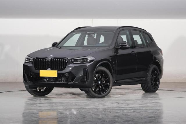 宝马又发力了，30天大卖10390辆，全系2.0T+8AT，带你看宝马X3