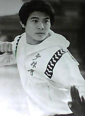 李连杰的真实身份天涯(李连杰采访谈他二十四岁)-天晟网