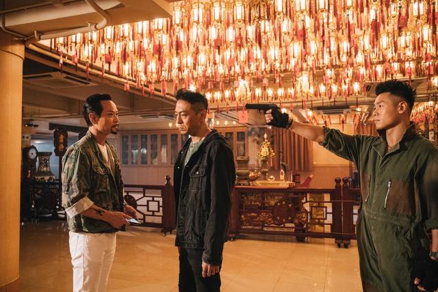 TVB《铁探》首周收视出炉，与《开心速递》上演收视“龙虎斗”！