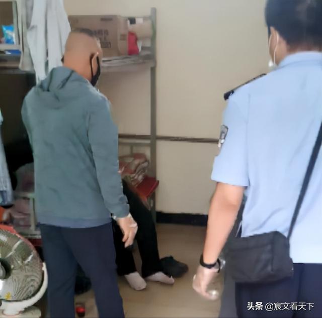 65岁的业务员，公司内身亡8天才被发现，家属能不能得到赔偿