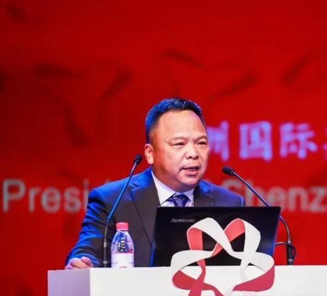 中国好老板马建荣：花1亿元为员工做食堂，包车送员工回家过年