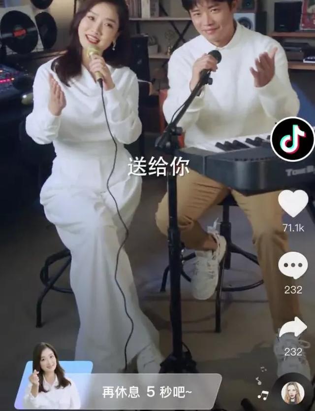 热搜：小米MIX4价格暴跌；苹果称华为抄袭；罗永浩宣布回归