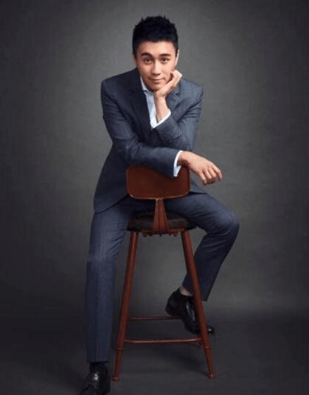 何猷君回应冲突(何猷君飞机事件)-东哥百科