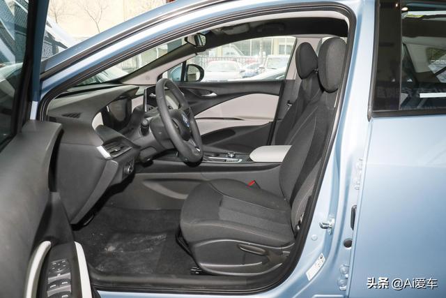 油电两用省钱，1.4L油耗合资省心家用车，无焦虑续航，微蓝6 PHEV