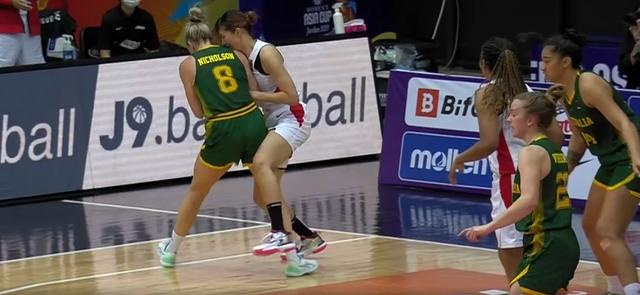 只差2分！澳洲女篮轰然倒下，日本女篮创1大纪录，中国队夺冠稳了