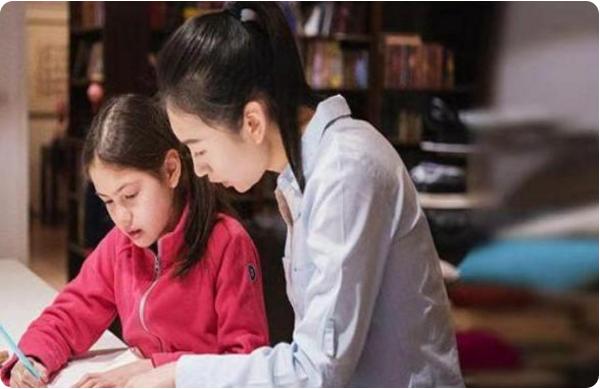 学生姓“伍”，老师上课从来没点过他的名字，因为老师不敢叫