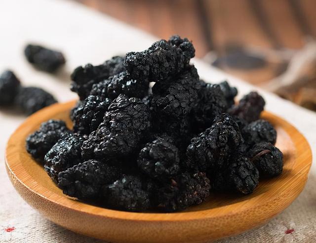 建议中老年人：不管有钱没钱，尽量多吃4种营养零食，好吃又健康