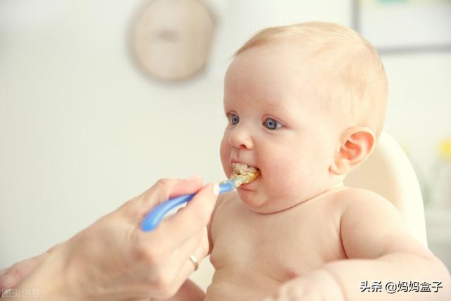 还在追着喂饭吗？做好这3点，自主进食并不难