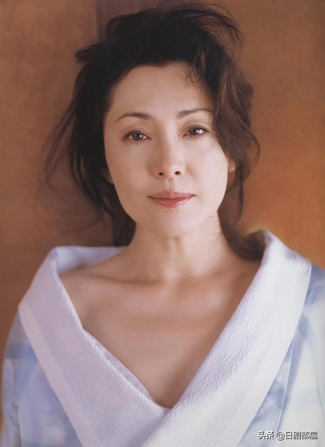 松竹70~80年代的代表女演员之一,松坂庆子三度拿到日本奥斯卡的影后