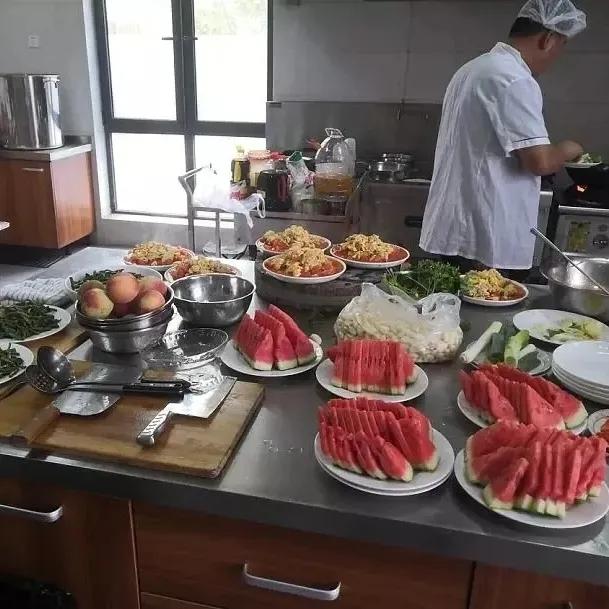 全封闭军事化管理学校怎么教育孩子(军事化管理封闭式学校对孩子好吗)(图51)