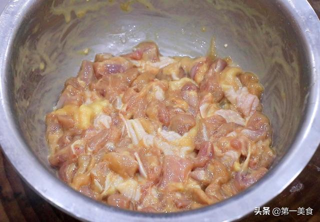 宫保鸡丁怎么做才好吃 宫保鸡丁如何做才美味