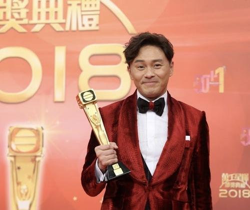 《妙手仁心2》两位好友相聚成回忆杀 却多了一位不相关的人