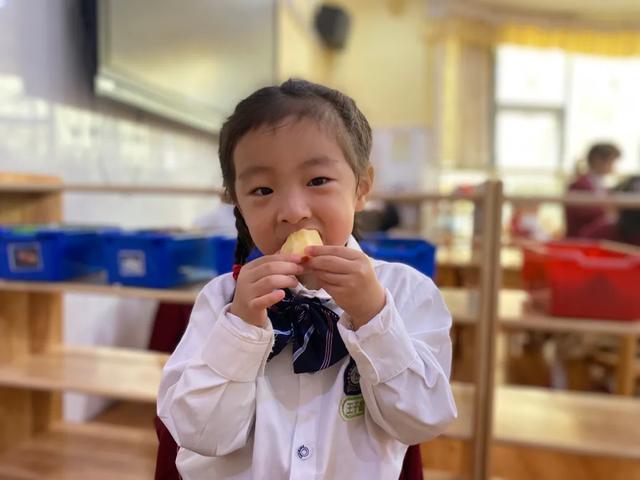 金水一幼中、大班开学第一天掠影