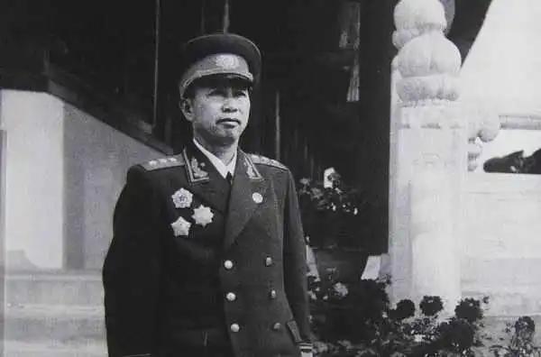 林彪麾下的十大猛将都是谁？个个彪炳史册，谁是其中的第一猛将？