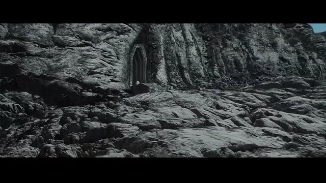 从莫瑞亚东门出来后,就会到达一片山谷,有一条宽阔的石子小路蜿蜒而下