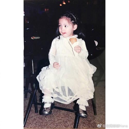 个子高身材也还可以,而且三个里面只有她没有遗传欧阳龙的凸嘴,真是