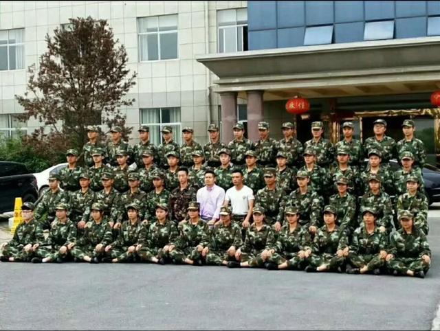 军事化管理的初中(军事化管理的初中学校)(图39)