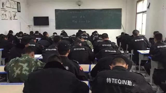 军事化管理的初中(军事化管理的初中学校)(图38)