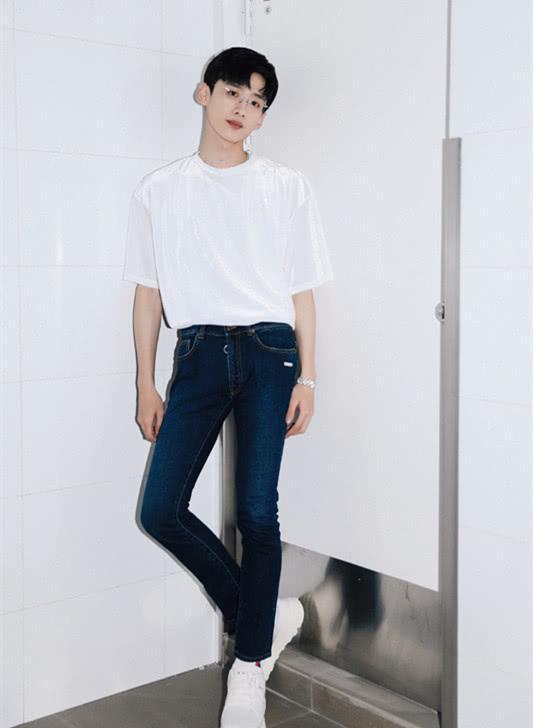 白敬亭腿长(白敬亭腿长多少厘米)-天晟网