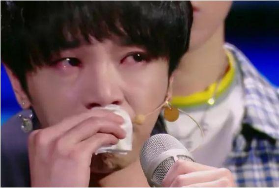 华晨宇哭的视频片段——华晨宇哭的视频完整-天晟网