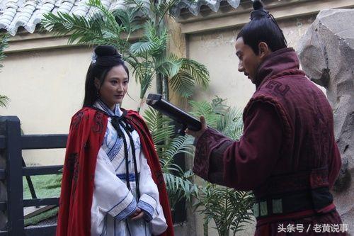 蔡文姬为救夫被曹操强留府中，其间发生了什么？