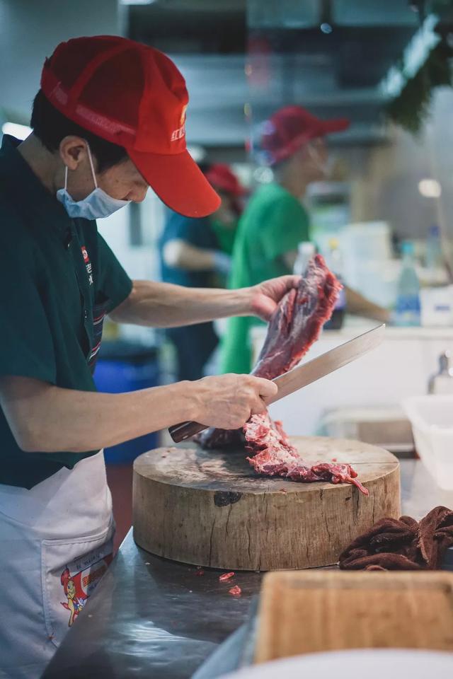 火锅店每月买多少斤牛肉