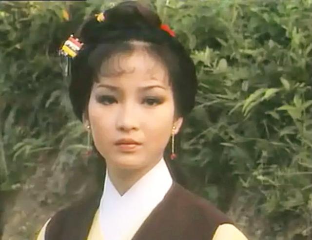 ��װ�������Ӿ��ϰ�����Щ(TVB�����������1979�桶����˫�����������㡷�����緢����һ��)