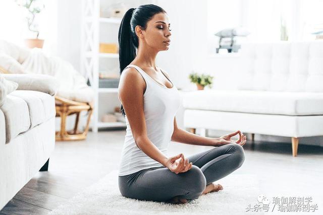 瑜伽阴瑜伽身心引导词(瑜伽冥想姿势讲解)