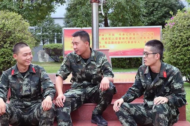 两位好主官 一对好搭档——记武警保山支队勤务保障中队一对好主官
