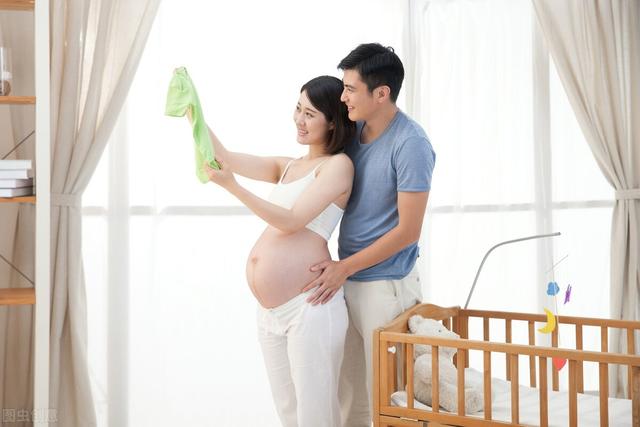 十月怀胎，妈妈和孩子会经历什么？令人惊讶，胎宝宝也在照顾妈妈