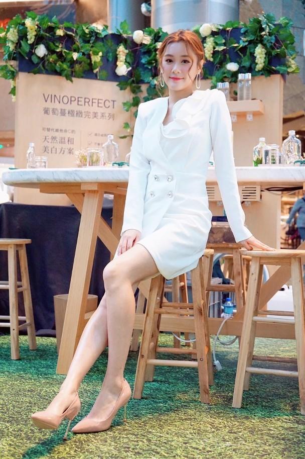 分享护肤心得惹大批粉丝力撑！TVB宅男女神：一白遮三丑