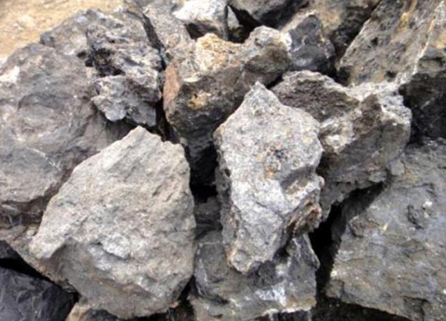 从“垃圾元素”到“爱情金属”，“铂”是怎么咸鱼翻身的？