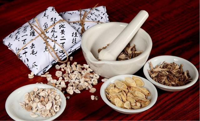 胃食管反流患者嘴巴发酸是怎么回事？