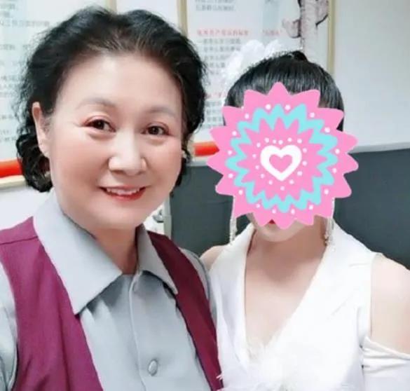 演员黄杨:经典小品女演员都去哪了？有的离世，有的模样大变，有的飞黄腾达