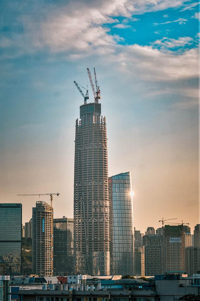 未来西部十大超级摩天楼—入围门槛超400米，镐蓉渝昆筑项目位列