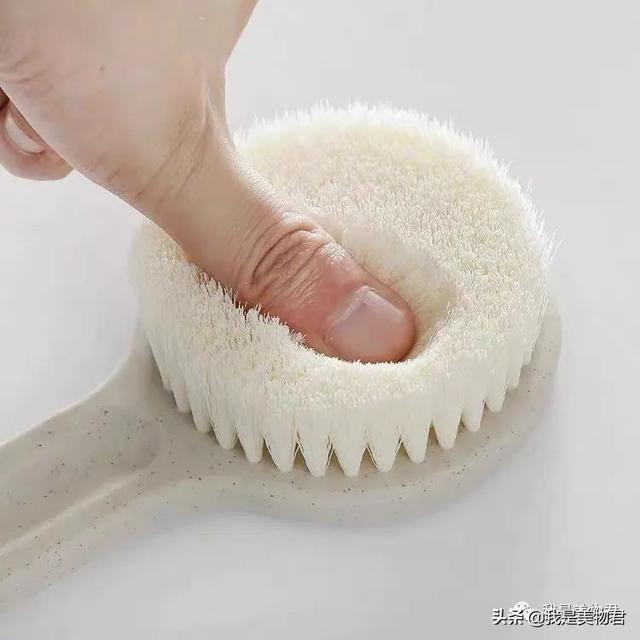 背上长了很多痘痘用什么身体乳