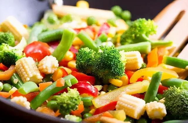 三餐规律可养胃，但早餐、午餐、晚餐究竟几点吃最好？有答案了