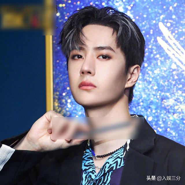 微博之夜迪丽热巴反超杨紫(微博之夜迪丽热巴杨紫宋茜领奖)