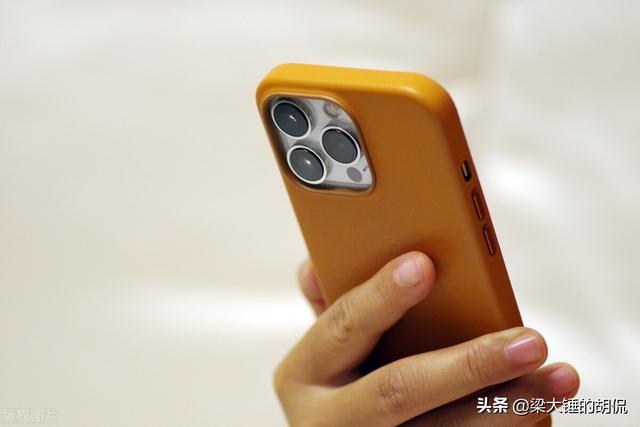 为什么苹果总是推出三个版本的 iPhone？