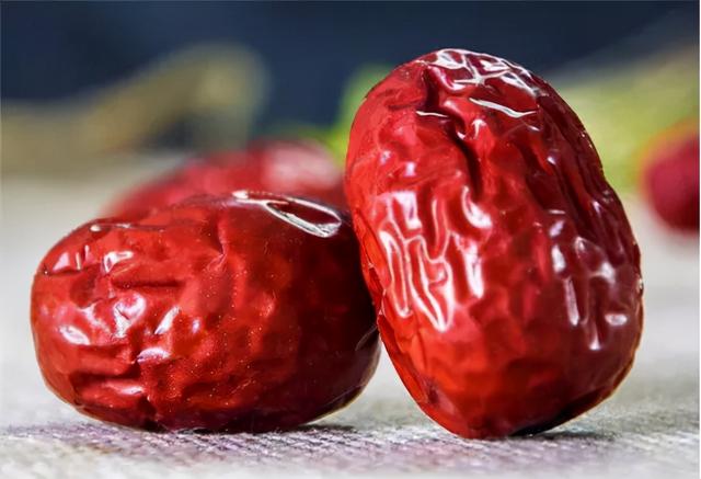 平安健康过冬天，多让家人吃“三红”