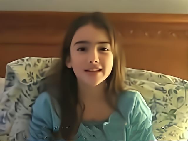 06年，美国一名仅280克的早产女婴出生，15年过去，现已长成女神