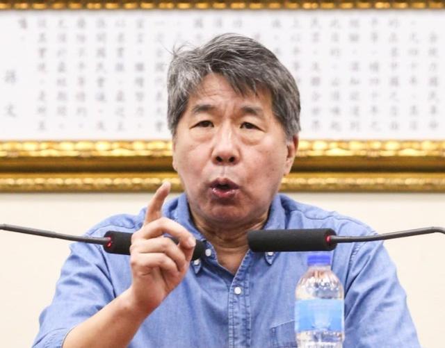 蔡英文估计没料到，“两岸统一”突然火爆岛内，张亚中干了件大事